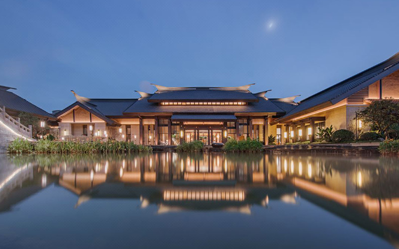 世貿(mào)武夷山御榕莊度假酒店4-泳池項目案例鑒賞實拍圖